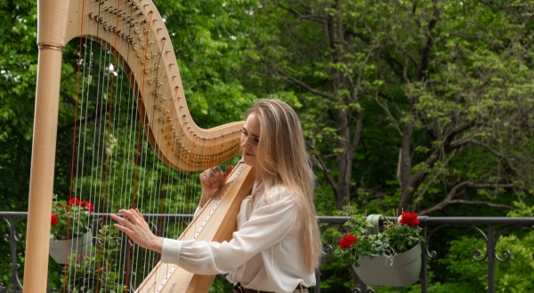 Foto van Harpiste Fenna Foto van Harpiste Fenna