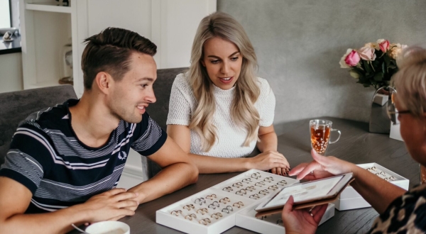 Foto van Rings of Love | Trouwringen Thuis Foto van Rings of Love | Trouwringen Thuis