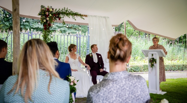 Foto van Trouwambtenaar Charlotte Foto van Trouwambtenaar Charlotte