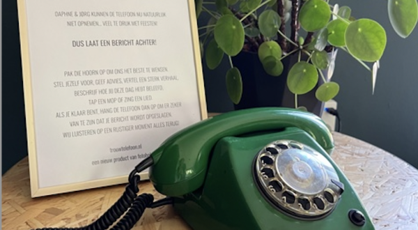 Foto van Trouw Telefoon Foto van Trouw Telefoon