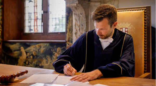 Foto van Trouwambtenaar Sebastiaan Foto van Trouwambtenaar Sebastiaan